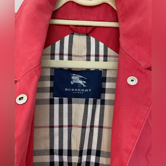 Burberry Mid-length Heritage Car Coat: Red - Picture 13 of 14